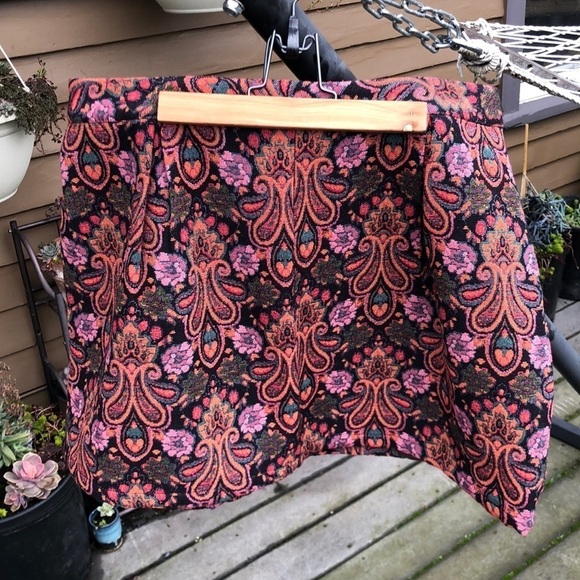 Fashion Union Dresses & Skirts - 14 BROCADE mini skirt with exposed zipper. GORGEOUS Black, teal, salmon and pink